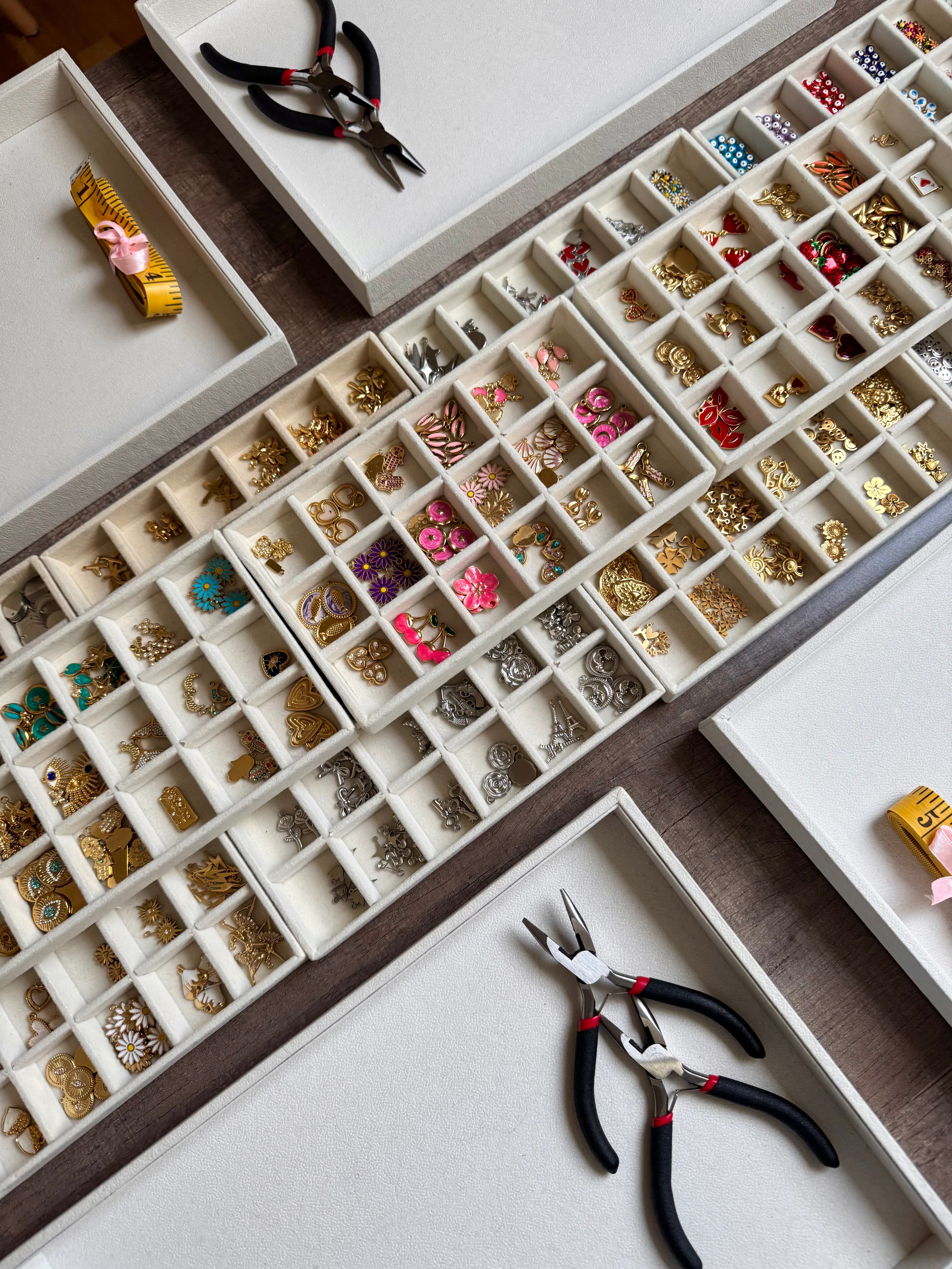 Atelier de création de bijoux – Validation avec la créatrice avant paiement